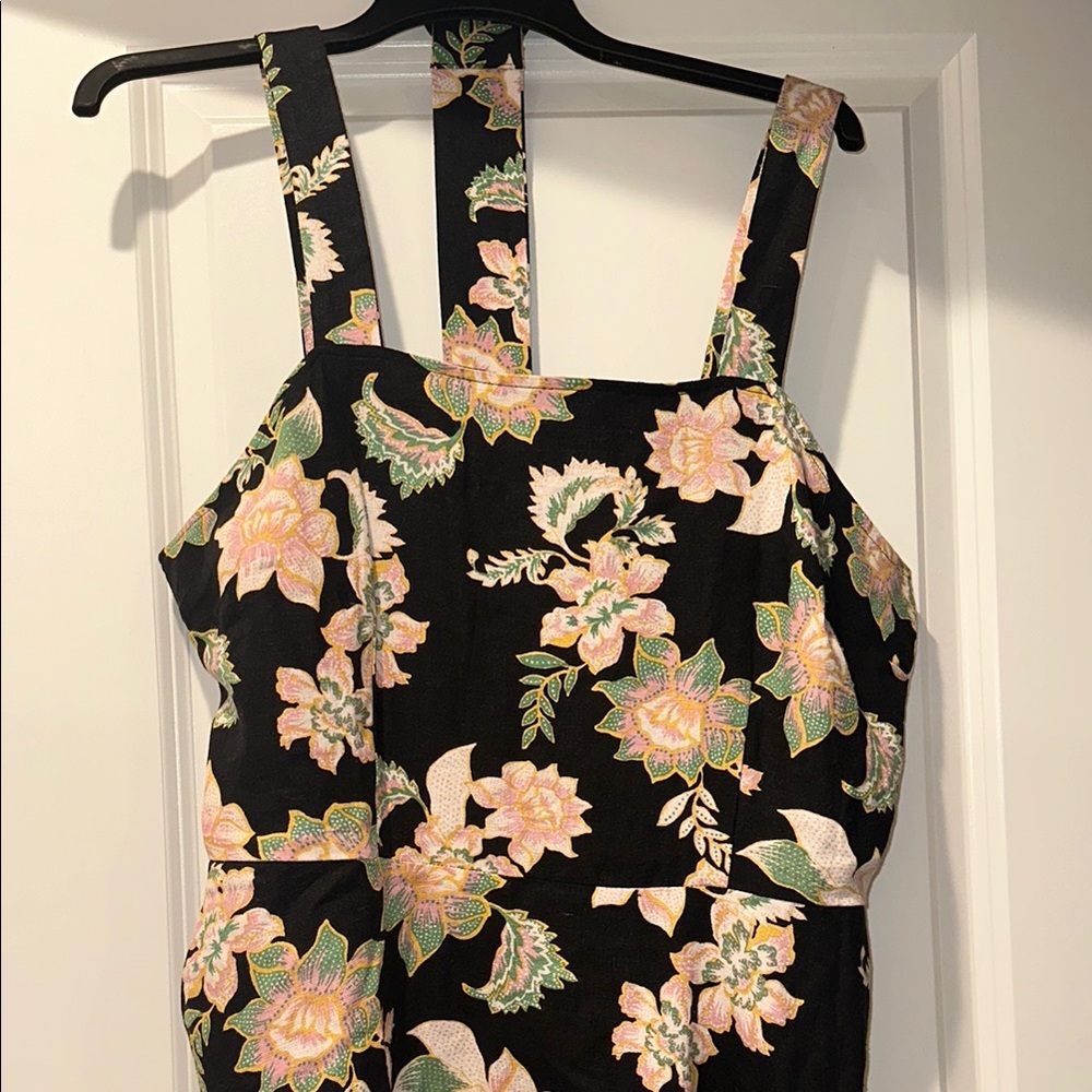 Sleeveless Floral Dress - Picture 3 of 7